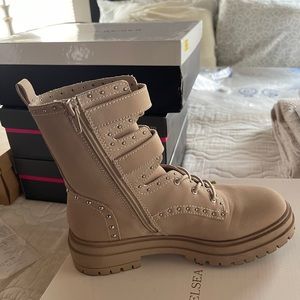 Chelsea & Violet Taupe Boots